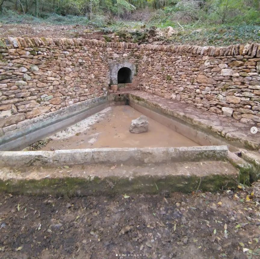 Restauration de la fontaine de Branty - SARRAZAC
