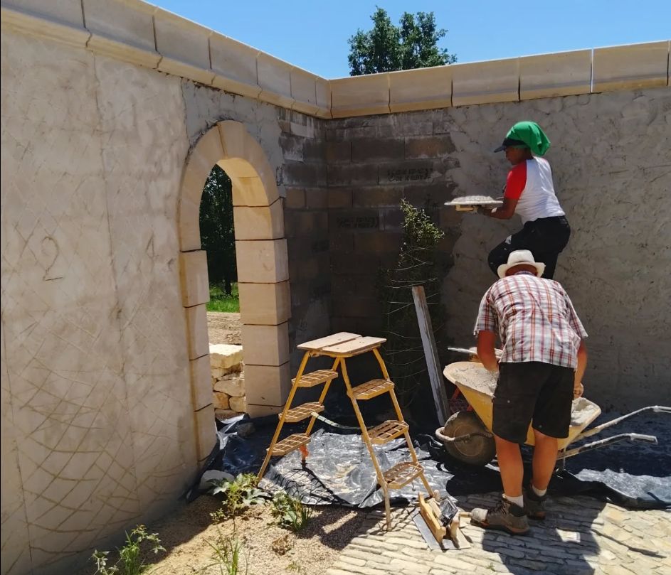 Enduit à la chaux en trois couches - avant travaux - BORDEAUX